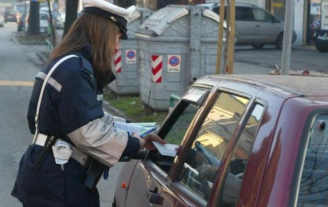 A Novi Ligure le multe sono aumentate del 20% adesso se fanno 56 al giorno, feste comprese