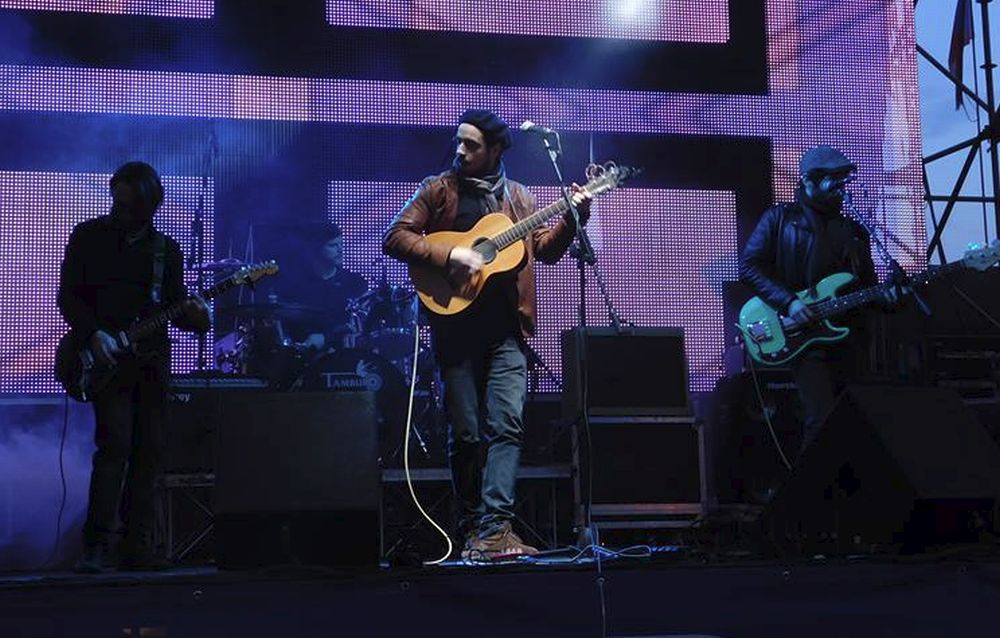 Venerdì a Imperia il Il cantautore di San Bartolomeo, Andrea Brilla, chiude la prima parte del suo tour