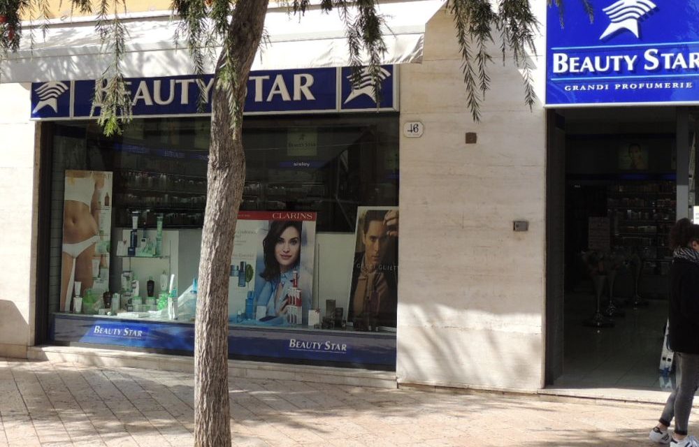 A Diano Marina un Vigile urbano sventa un furto nella profumeria Beauty Star ad opera di una sudamericana che viene arrestata