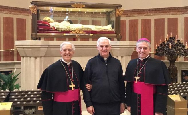 Il vescovo di Ivrea Edoardo Aldo Cerrato in visita al Santuario di Don Orione a Tortona nella festa di San Marziano