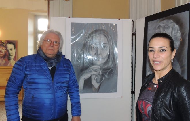 Tortona, Vittoria Colacino ha inaugurato una bellissima mostra di Angelo Monachello dedicata alle donne