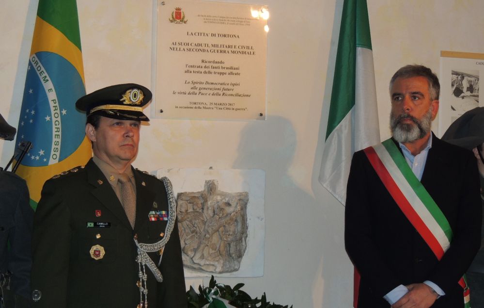 Una lapide con tanto di cerimonia militare a palazzo Guidobono per ricordare la Liberazione con l’ingresso delle truppe brasiliane a Tortona