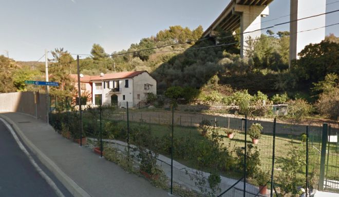 Parla il presidente della Coop che gestisce i migranti nel Golfo Dianese: “Per ora non ci sono altri arrivi.” Tutti i dettagli della vicenda