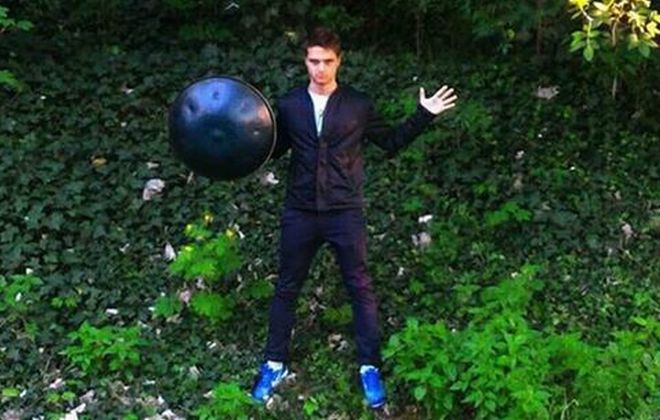 Il tortonese Luca Barberis crea il suo primo album musicale e attraverso i maggiori store lo pubblica in tutto il mondo