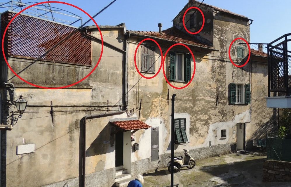 A Diano Serreta 12 migranti saranno ospitati al primo piano di questo immobile: nelle stanze in rosso con un bagno guasto e da riparare