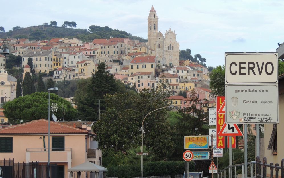 Incredibile: Cervo perde turisti (e posti di lavoro) e nessuno dice nulla. Ma che amministratori ci sono in paese?