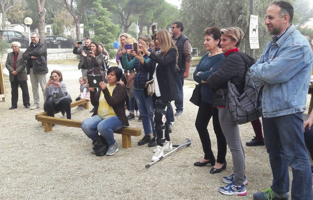 A nome del Comune di Cervo l’assessore ringrazia Lions per aver donato nuovi giochi per i bambini al parco pubblico