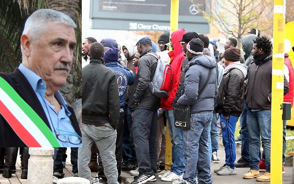 Migranti mantenuti a nostre spese dalle cooperative vengono a chiedere l’elemosina a Diano Marina!