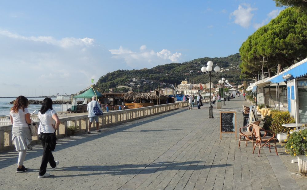 Anche ad Agosto Diano Marina “Maglia nera” del turismo di tutta la Liguria: – 5,32%. Danno enorme per l’economia