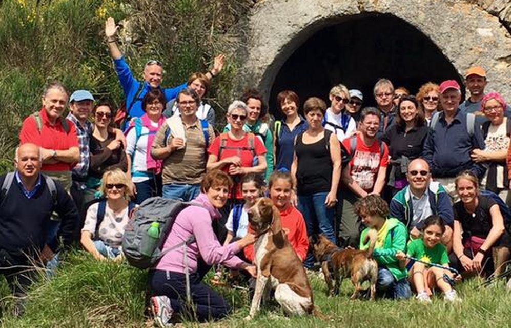 Ieri 45 persone sono partite da San Bartolomeo per camminare sopra Villa Faraldi/Le immagini di tutti i partecipanti
