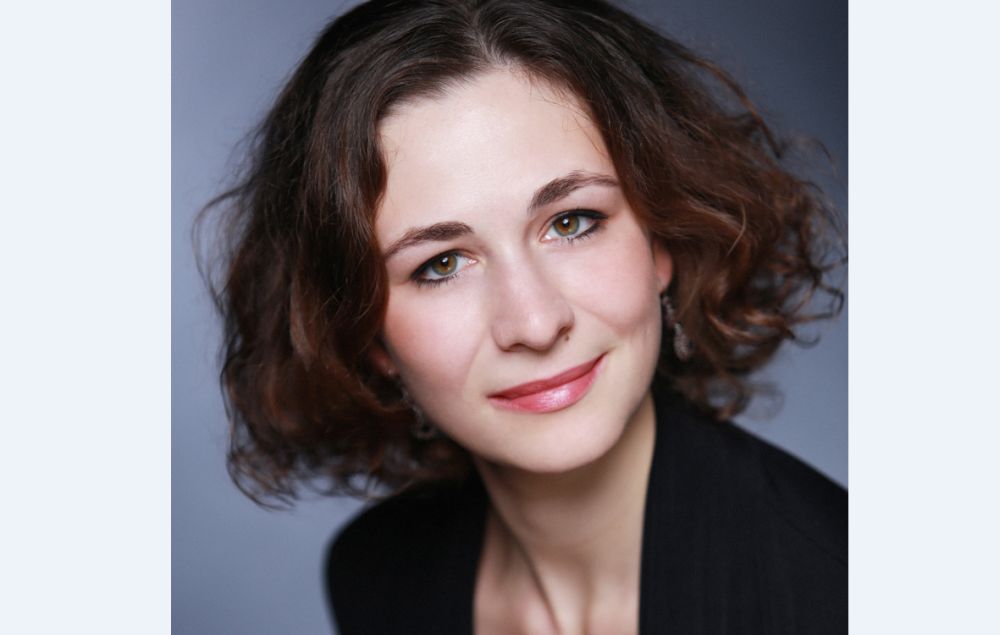 Giovedì l’orchestra di Sanremo in concerto con  “Il destino dell’Imperatore” con la pianista  Gala Chistiakova