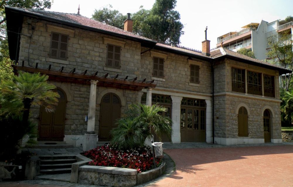 Turisti stranieri in visita al “Museo del Fiore”di Sanremo, gli orari di apertura e le visite guidate