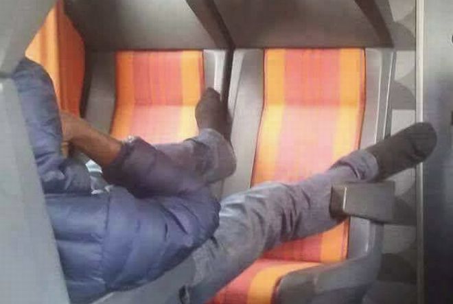 Immigrati sui treni in provincia di Imperia……. la segnalazione arriva da una lettrice imbufalita