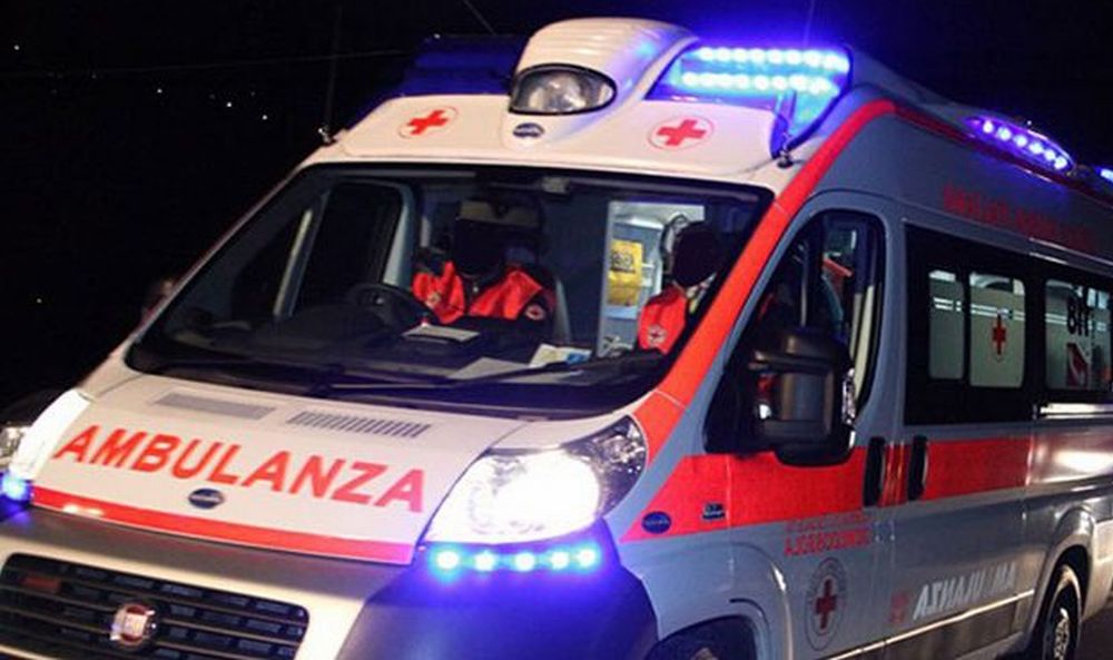 Brutto incidente stradale a Sale, grave una donna ricoverata in ospedale