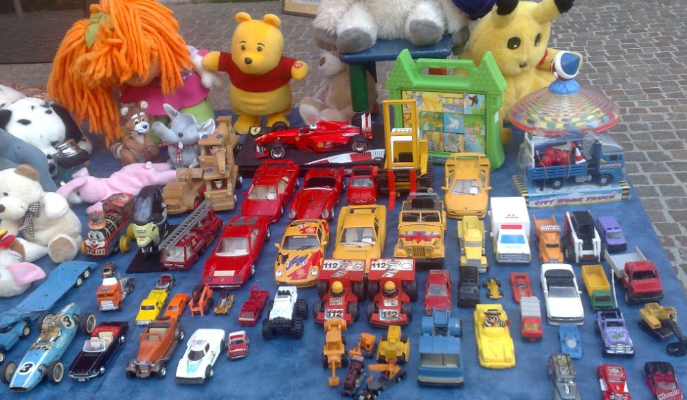 A San Bartolomeo torna “Il Sabato del Rigattiere” bancarelle d’antiquariato sul Lungomare delle Nazioni