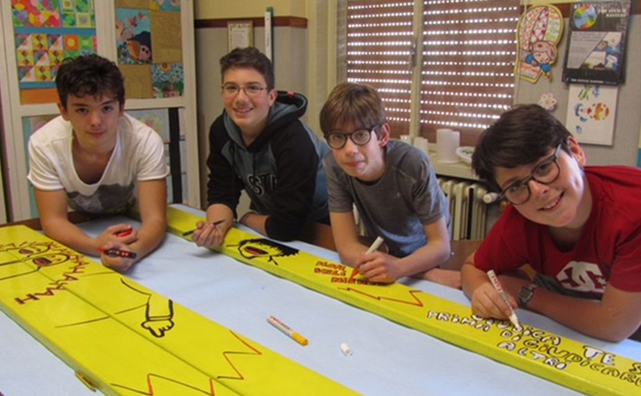 A Casale Monferrato Cinque panchine gialle contro il bullismo, sabato 13 maggio la presentazione