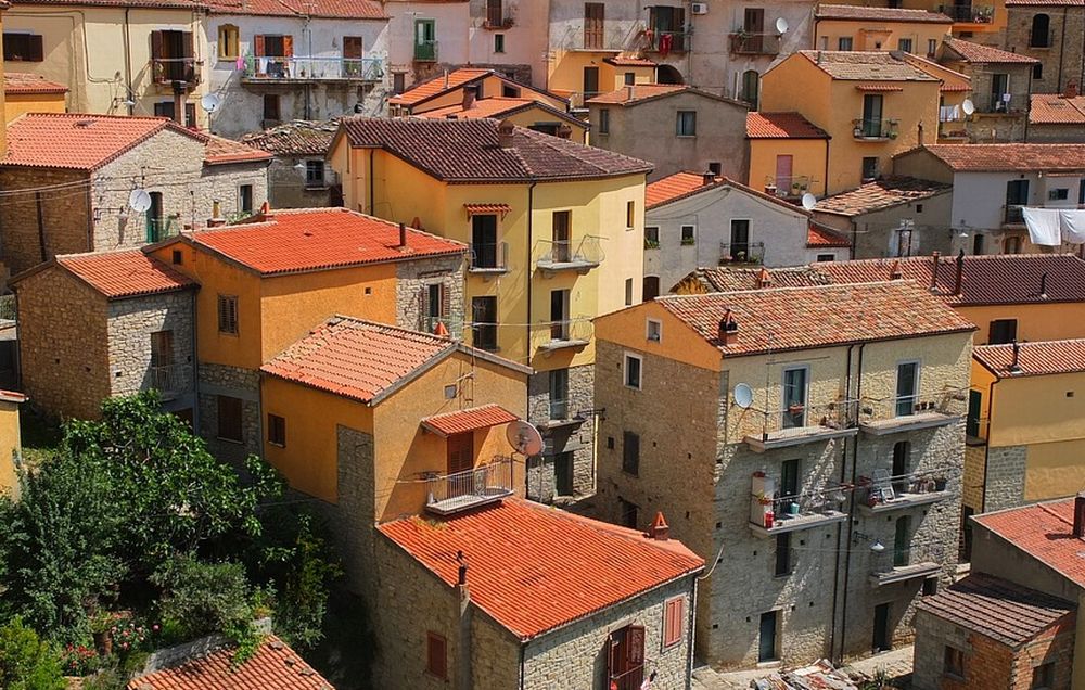 Ripresa del mercato immobiliare in piemonte: meglio comprare o ... Comprare casa o affitto