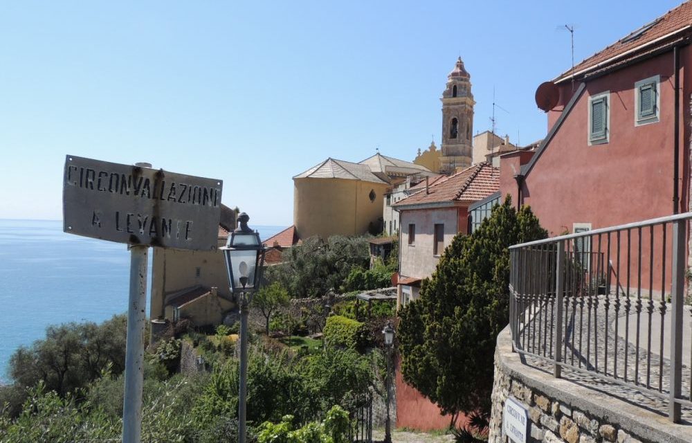 Il Comune di Cervo intende sistemare le aree verdi non a posto e affida l’incarico per uno studio a un professionista