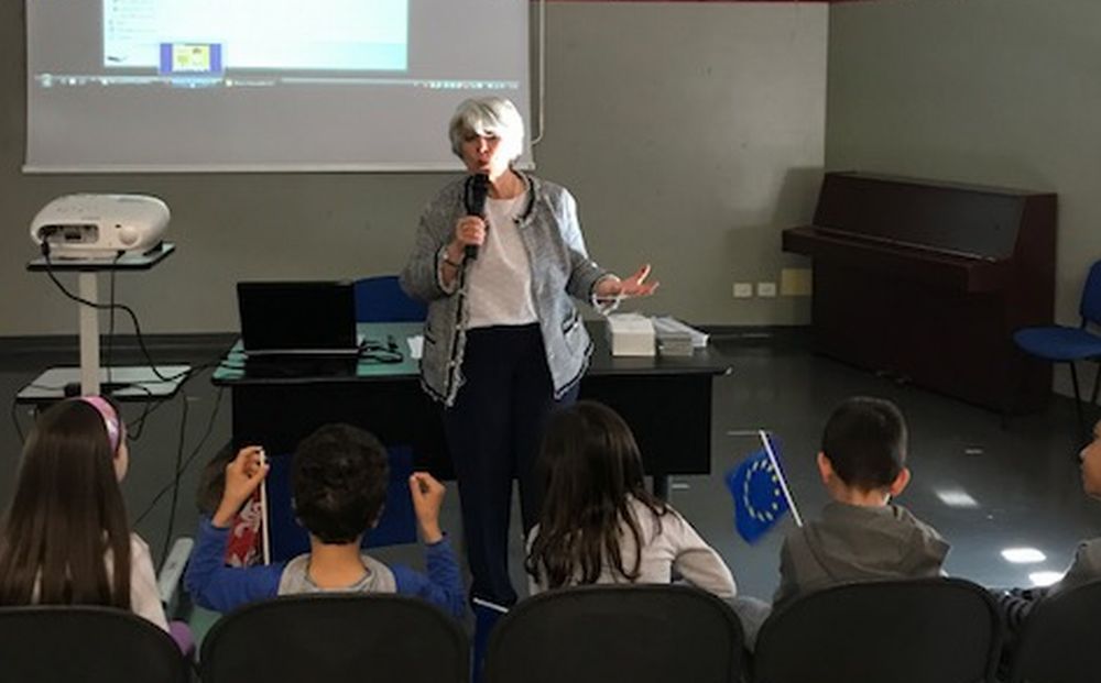 Gli studenti della scuola Carducci di Alessandria hanno celebrato il compleanno dell’Europa