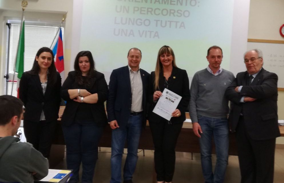 Il Lions club Tortona Host al Liceo “Peano” per aiutare i giovani a scegliere il loro futuro