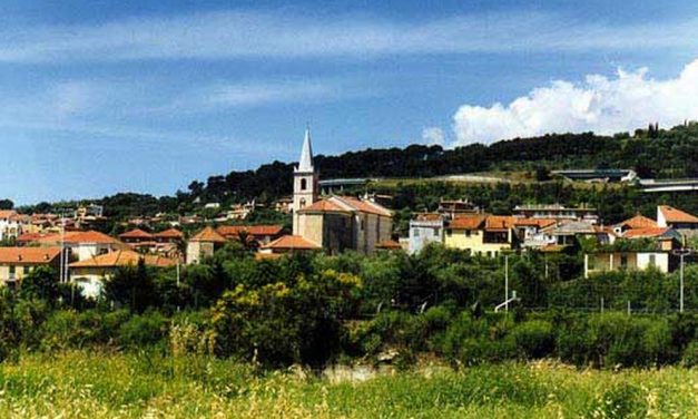 Fiamme in un Deposito di legna alla frazione Pairola di San Bartolomeo al mare