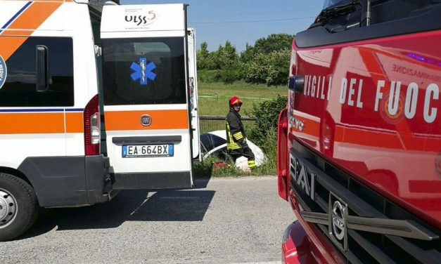 Schianto frontale fra San Giuliano e Alessandria, muore un uomo di 61 anni. Code e caos