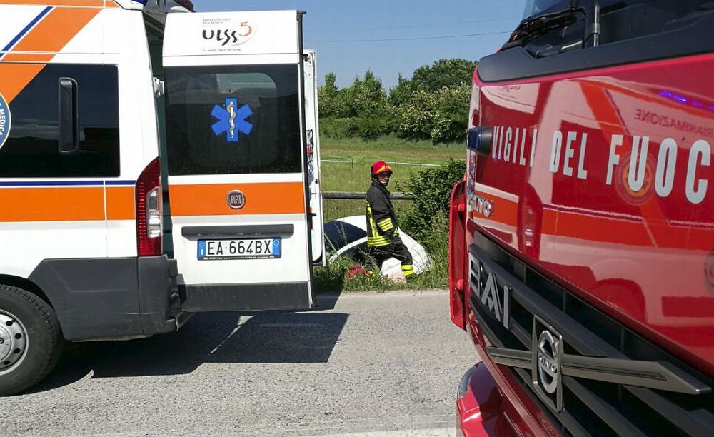 Schianto frontale fra San Giuliano e Alessandria, muore un uomo di 61 anni. Code e caos
