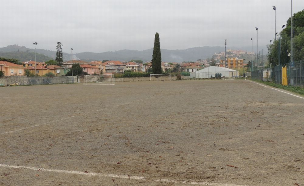 Finalmente dopo lunghe peripezie, il Comune di Diano Marina ha affidato i lavori per il nuovo campo sportivo
