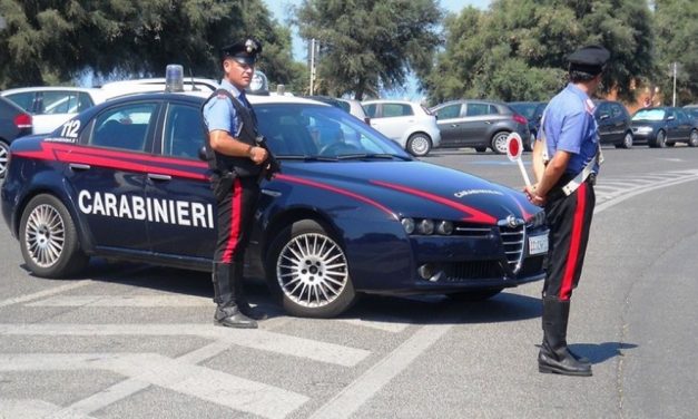 A Gavi un uomo da 11 anni guidava l’auto senza patente, denunciato