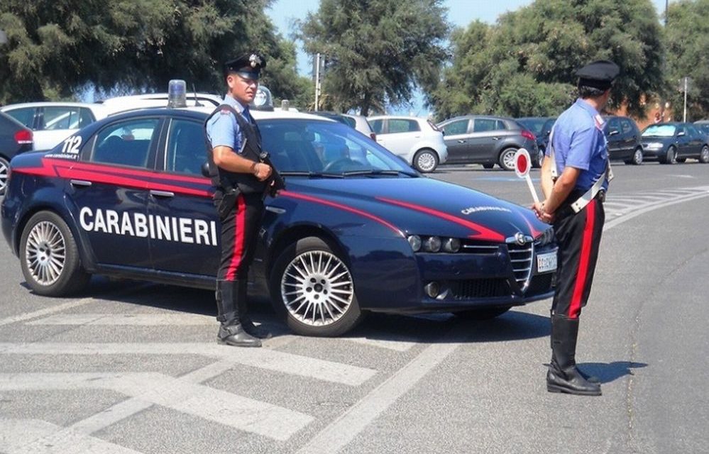 Sanremo, occupano abusivamente un appartamento nella Pigna. Quattro stranieri denunciati dai Carabinieri.