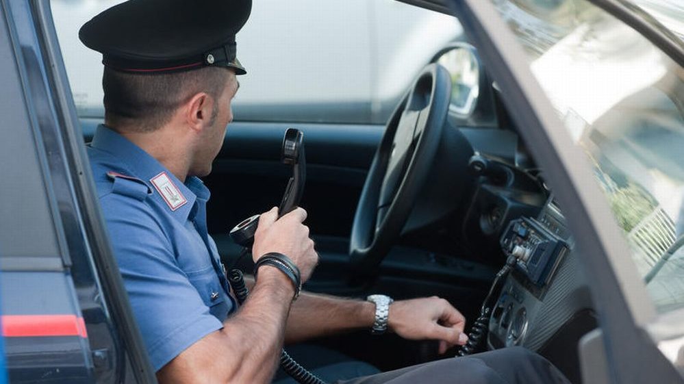 Serravalle Scrivia: furto all’interno di un esercizio pubblico. Arrestato