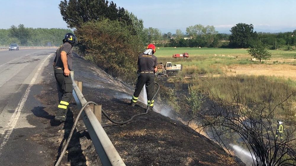 Tre incendi nel pomeriggio di ieri: uno a Tortona e due ad Alessandria
