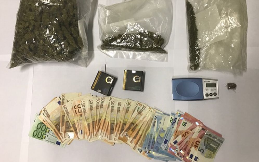 I carabinieri di Alessandria arrestano uno spacciatore e sequestrano droga e soldi