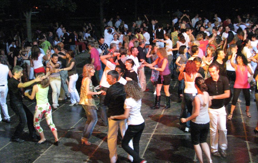 Troppo rumore alla festa latina di Novi Ligure, intervengono i carabinieri