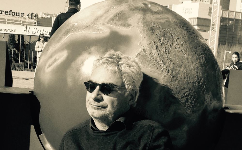 Sabato a Cervo si presenta la  “Guida al giro del mondo” di Nanni Delbecchi