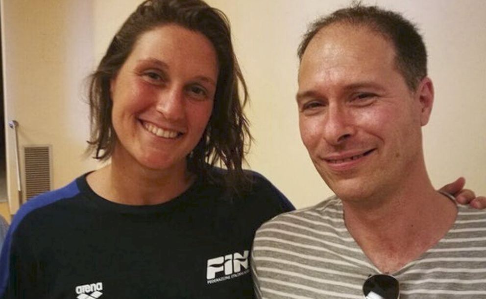 Sabato a Imperia Luca Valentini presenta il Setterosa olimpico che sfida la Grecia. Assistete alla gara, è gratis