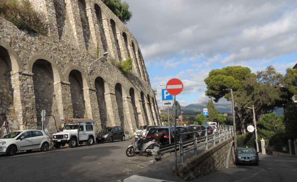 Da lunedì in via Sant’Elmo a Diano marina scatta il divieto di sosta per tutto il mese per i lavori al depuratore