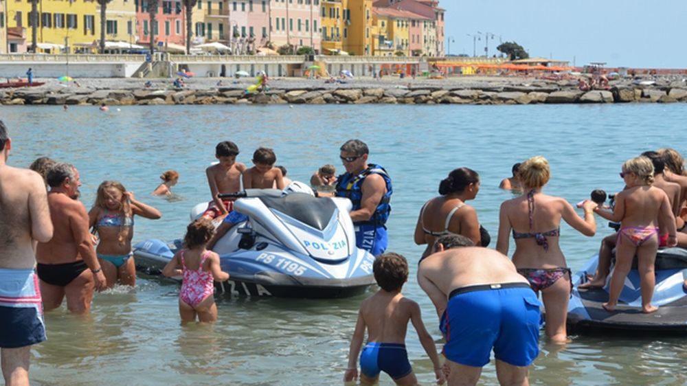 Mercoledì la Polizia con gli acquascooter a Diano Marina