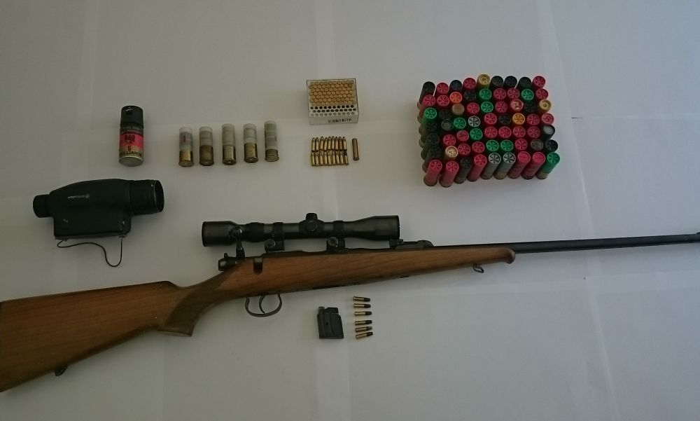 In casa a Solero nascondeva tutta questa roba, rumeno nei guai