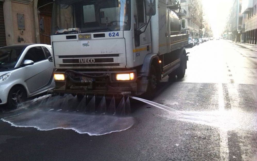 Lunedì ad Alessandria inizia il lavaggio straordinario delle strade