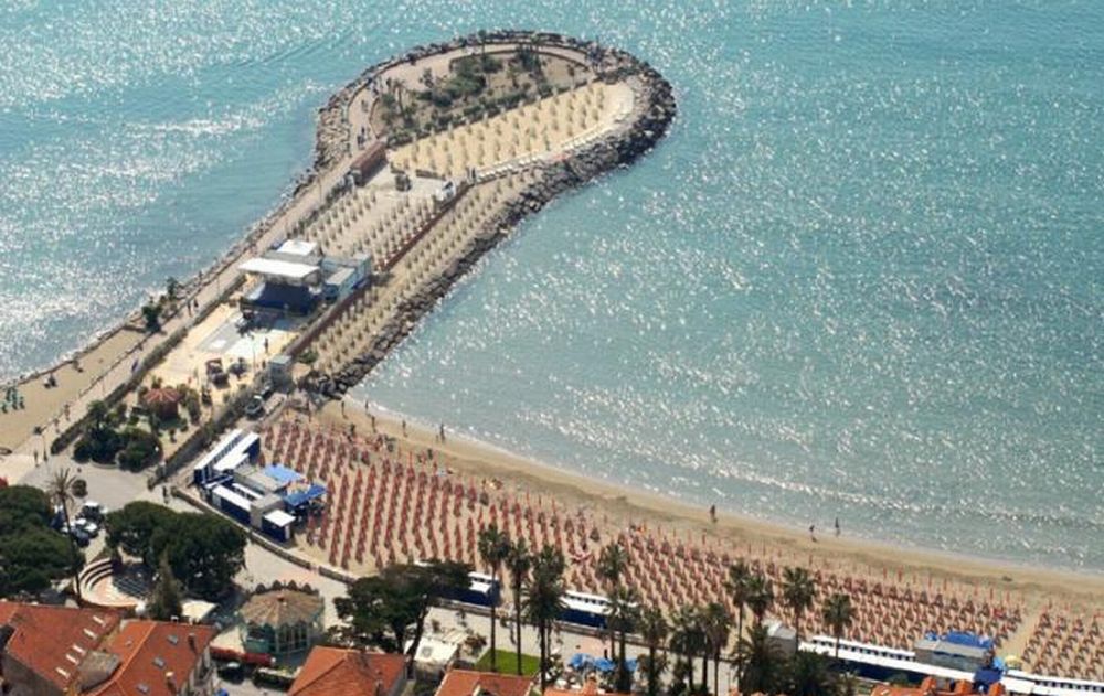 Al Molo delle Tartarughe di Diano Marina mercoledì torna “Balliamoci l’Estate”