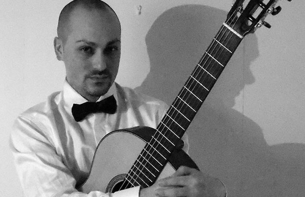 A Taggia stasera si esibisce il chitarrista Diego Autelitano