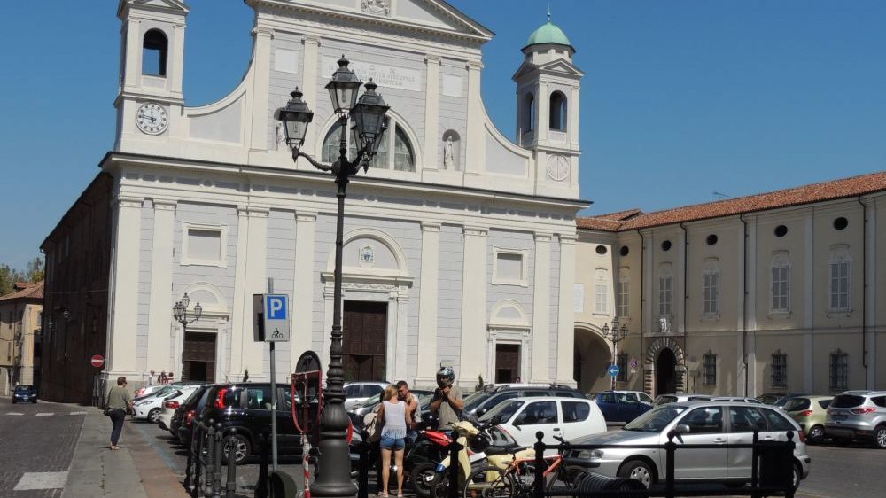 A Tortona si parcheggia gratis nelle due settimane centrali di Agosto