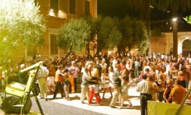 Piatti tipici liguri e quattro serate di musica: torna la Sagra della Famïa Dianese a Villa Scarsella