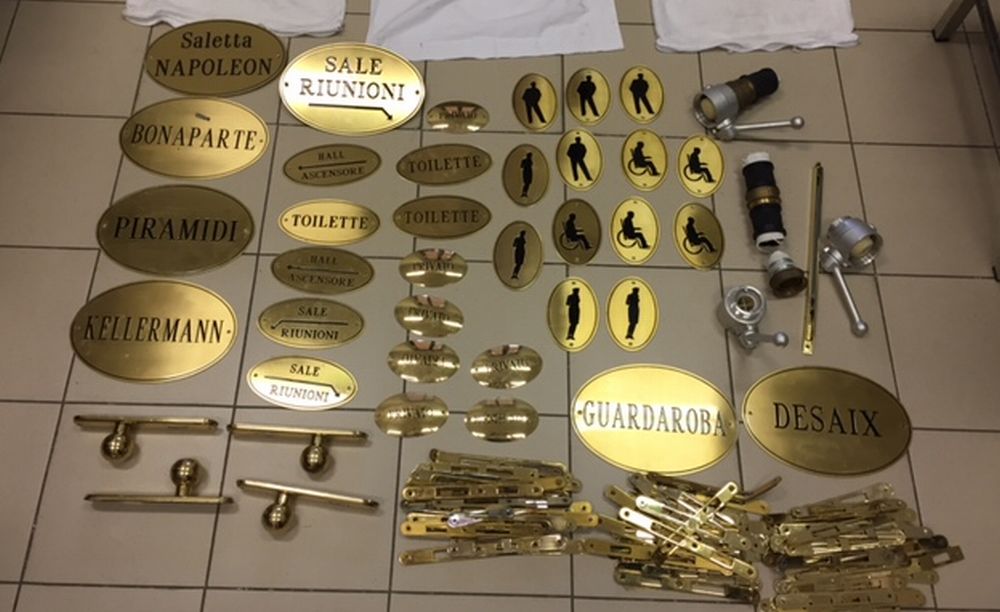 Hanno rubato questa merce all’hotel Marengo di Alessandria, in manette due italiani