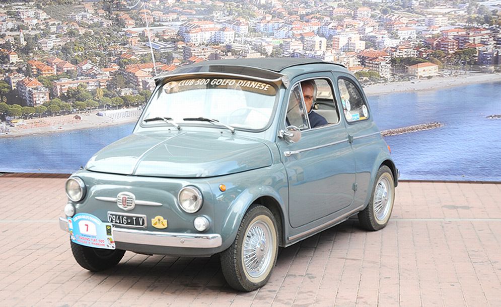 Diano Marina domenica ospita il raduno delle Fiat 500