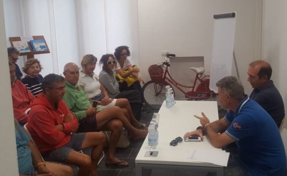 I titolari degli stabilimenti balneari del Golfo Dianese hanno salutato Raffaele Dell’Orco che lascia l’Ufficio marittimo di Diano Marina