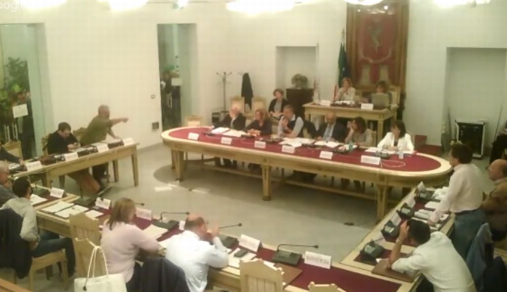 Tortona, dopo la parziale verità del PD ora arriva la “Cappella” mostruosa della minoranza. Ma da chi siamo governati?