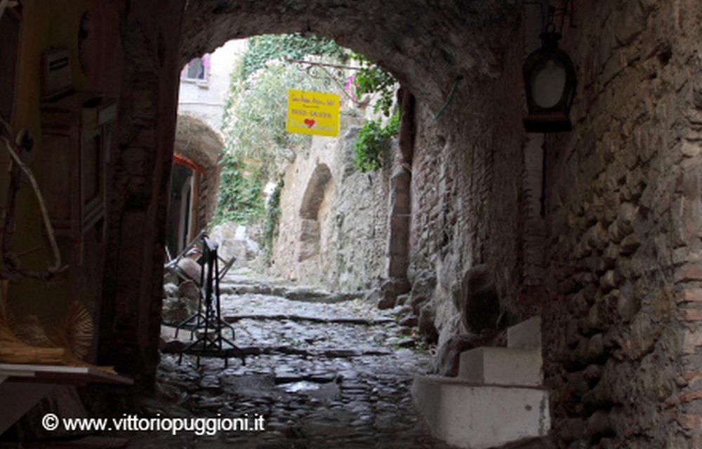 Viaggiareoggi: Bussana Vecchia, il borgo degli artisti- A cura di Federica Torassa