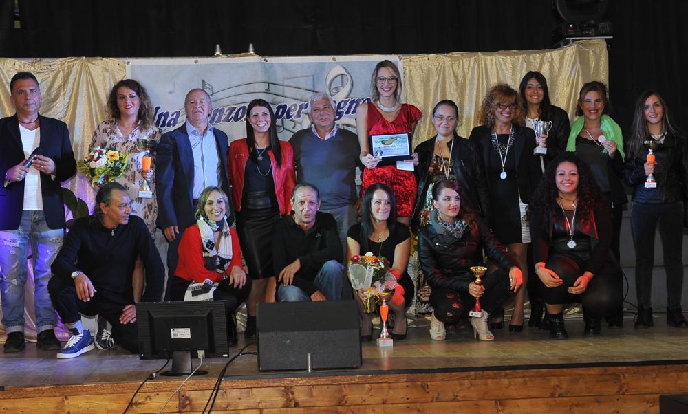 Gaia Fiori vince la settima tappa  di   “Una Canzone Per Sognare” Edizione 2017,  Per le Giovani proposte vince  Marzia Noviello e  Over Liliana D’ercole.